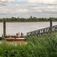 Arrivée des mariés en Bateau