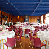 Mariage dans la salle de receptions