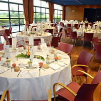 Mariage dans la salle de receptions