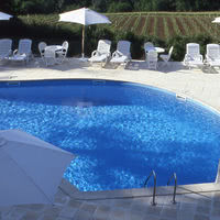La piscine extérieure