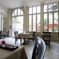 Intérieur de l'orangerie en configuration diner