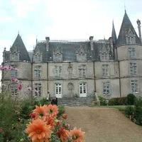 Une des façades du château