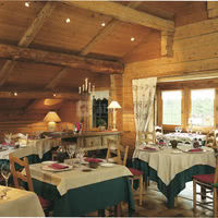 Les Chalets de la Serraz