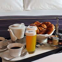 Petit déjeuner en chambre