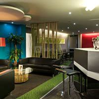 Bar lounge