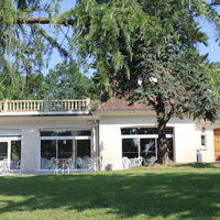 Espace la Patulière - Façade et terrasse