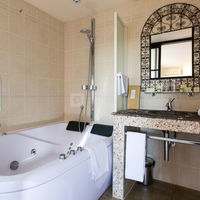 Salle de bain - Jacuzzi Suite "Al Hambra"