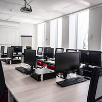 Salle de réunion équipée