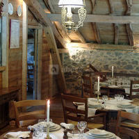 Le cadre d'une auberge d'autrefois.