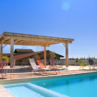 Piscine et pergola