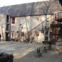 Le pigeonnier et sa cour