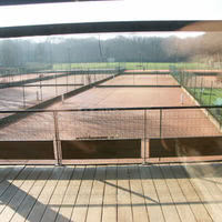 Vue sur courts depuis terrasse