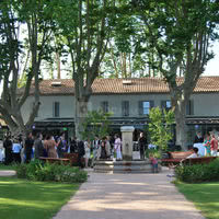 Cocktail dans les jardins