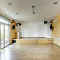 Piste de danse et scène