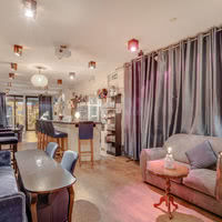 Salon