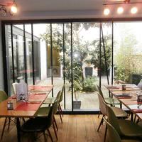 Le Zèbre Dans le Patio