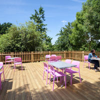 La terrasse suspendue, intime et conviviale