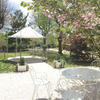 La Grotte de la Roche Aux Fées