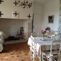 La Grotte de la Roche Aux Fées