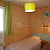 Une chambre à 2 lits
