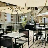 Terrasse accessible par le restaurant