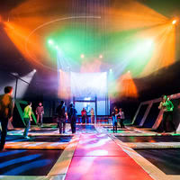 Parc de trampolines géant