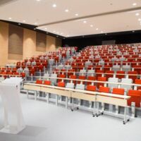 Auditorium 220 places
