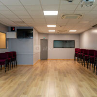 Vue avant avec chaises - Salle Riviera