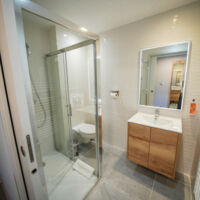 Salle de douche hôtel Lou Gandar