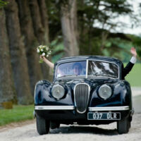 Mariés dans l'allée