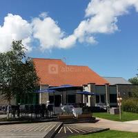 VIN D'HONNEUR EXTERIEUR A COTE DE LA SALLE