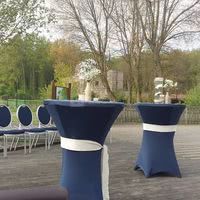 VIN D'HONNEUR EXTERIEUR A COTE DE LA SALLE