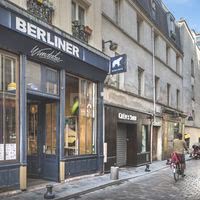 Situé au 49 rue de Lappe, côté rue de Charonne