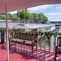 Terrasse arrière décorée pour Mariage