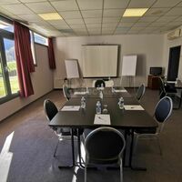 SALLE DE REUNION PLAN CENTRAL