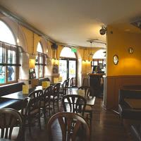 Roy's Pub