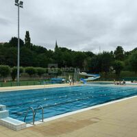 La piscinechauffée accessible à pied