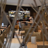 BISTRO-BAR