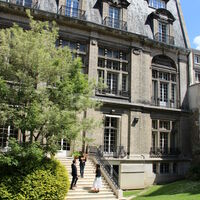 Le bâtiment vu du jardin