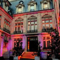 Cour d'honneur illuminée