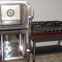 Cuisine : four, étuve, piano gaz