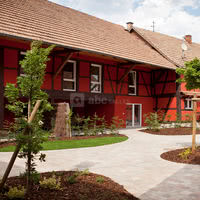 Cour le domaine d'autrefois vue 1