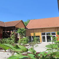 Cour intérieure le domaine d'autrefois
