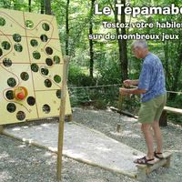 Vous préférez les jeux au sols ? tépacap vous propose une multitude d'activités ludiques et drôles : le monde obscur, le tépamaboul, paintball, ...