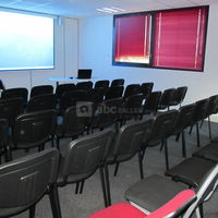 Presentation avec projection - video-projecteur/ecran integres