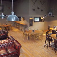 Notre club housse (vue après le bar) 200 personnes