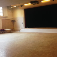 Salle sans fauteuils