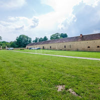 Grange et Orangerie du Château de Vaux