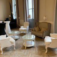 Le Balcon