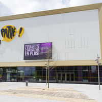 Façade du cinéma Pathé caen